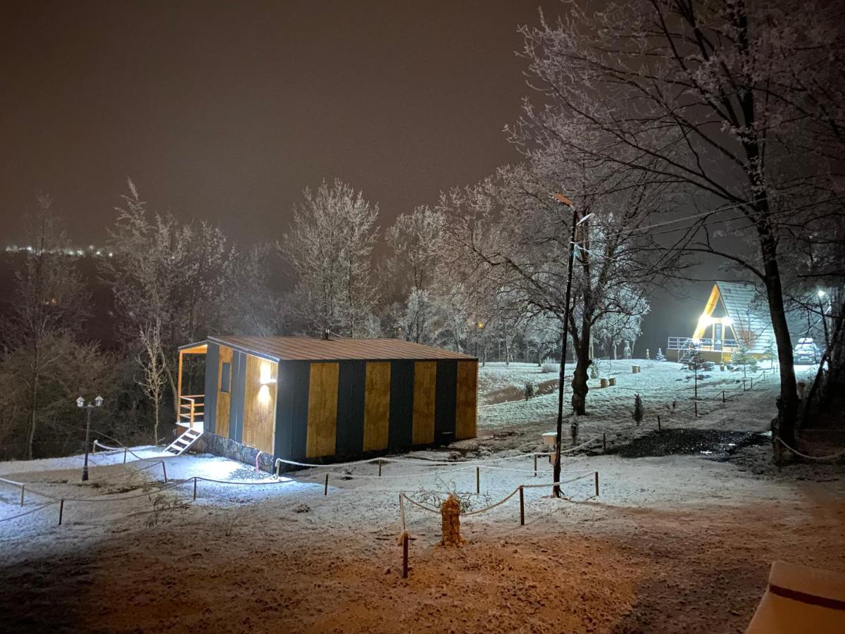 Villa Casutele Din Poienita Comarnic Esterno foto