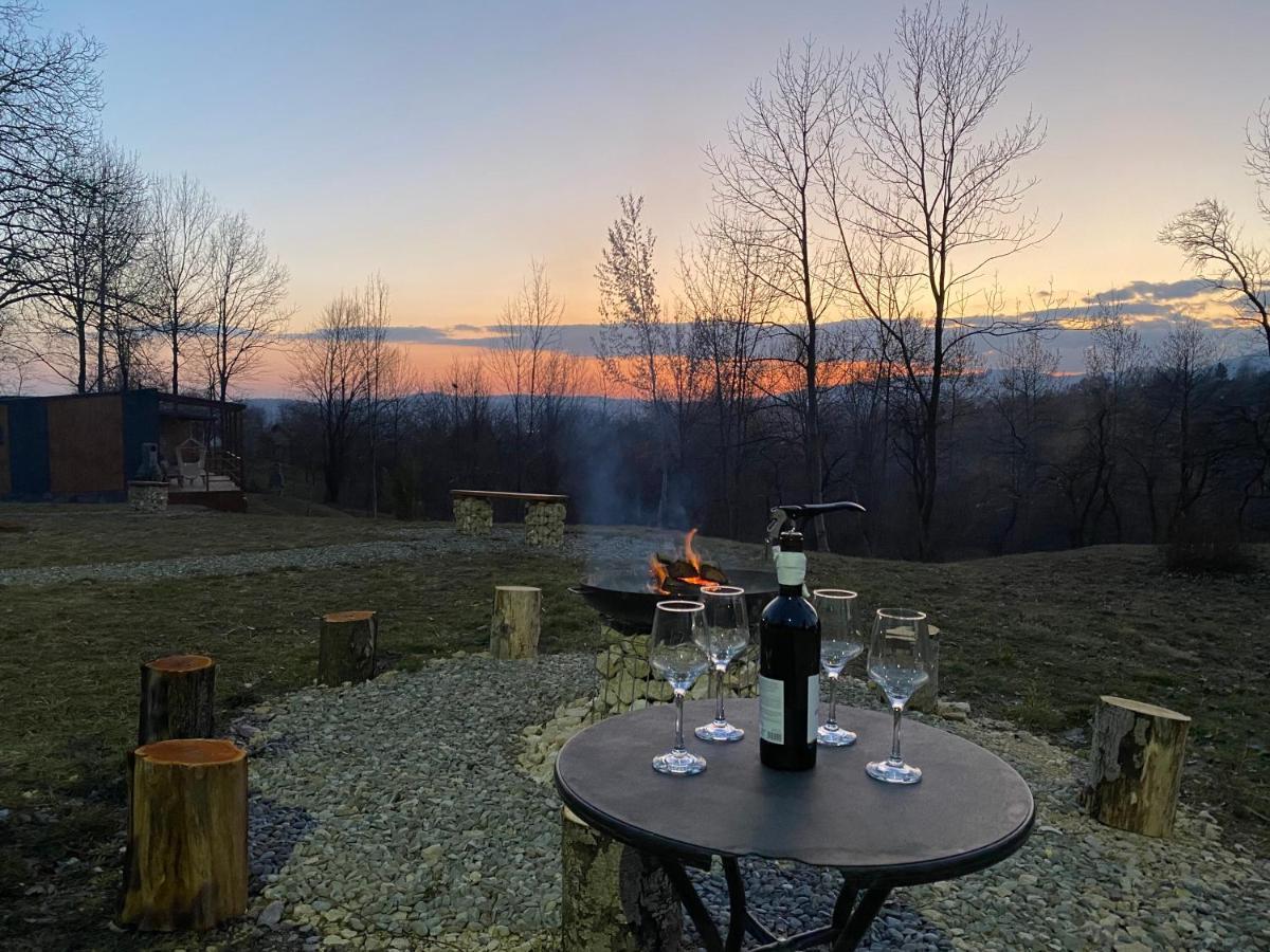 Villa Casutele Din Poienita Comarnic Esterno foto