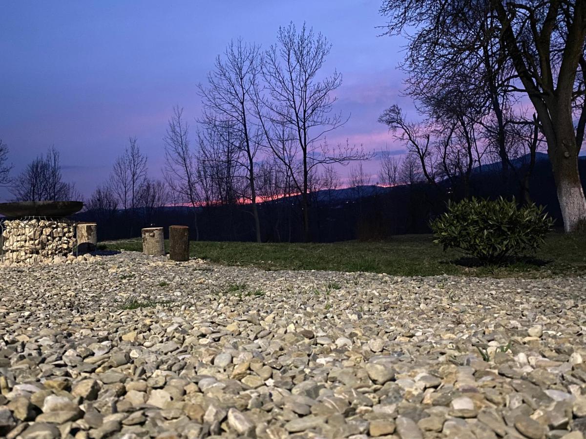 Villa Casutele Din Poienita Comarnic Esterno foto