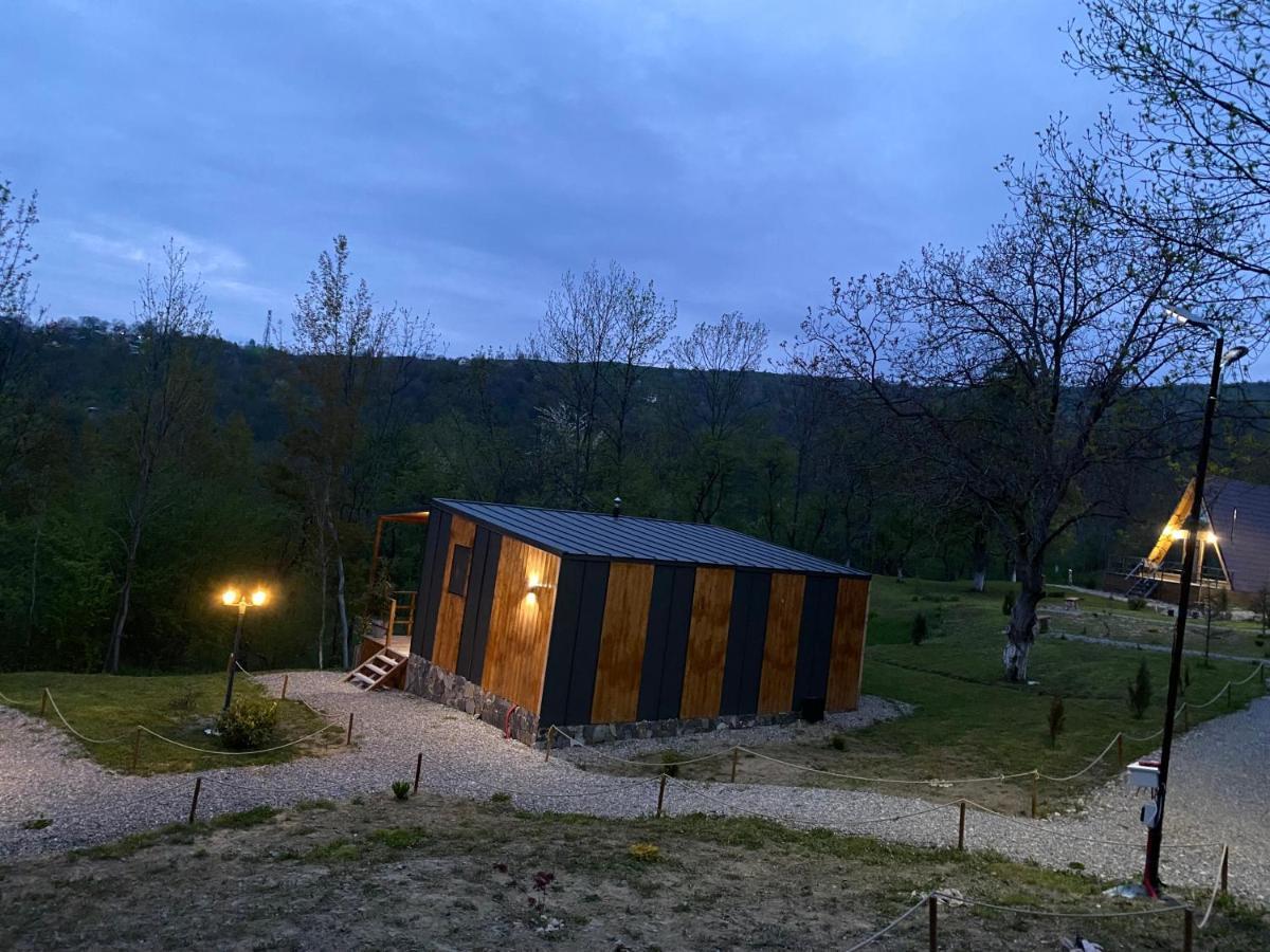 Villa Casutele Din Poienita Comarnic Esterno foto