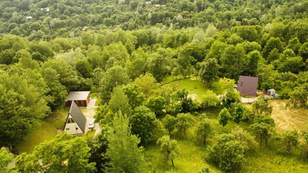 Villa Casutele Din Poienita Comarnic Esterno foto