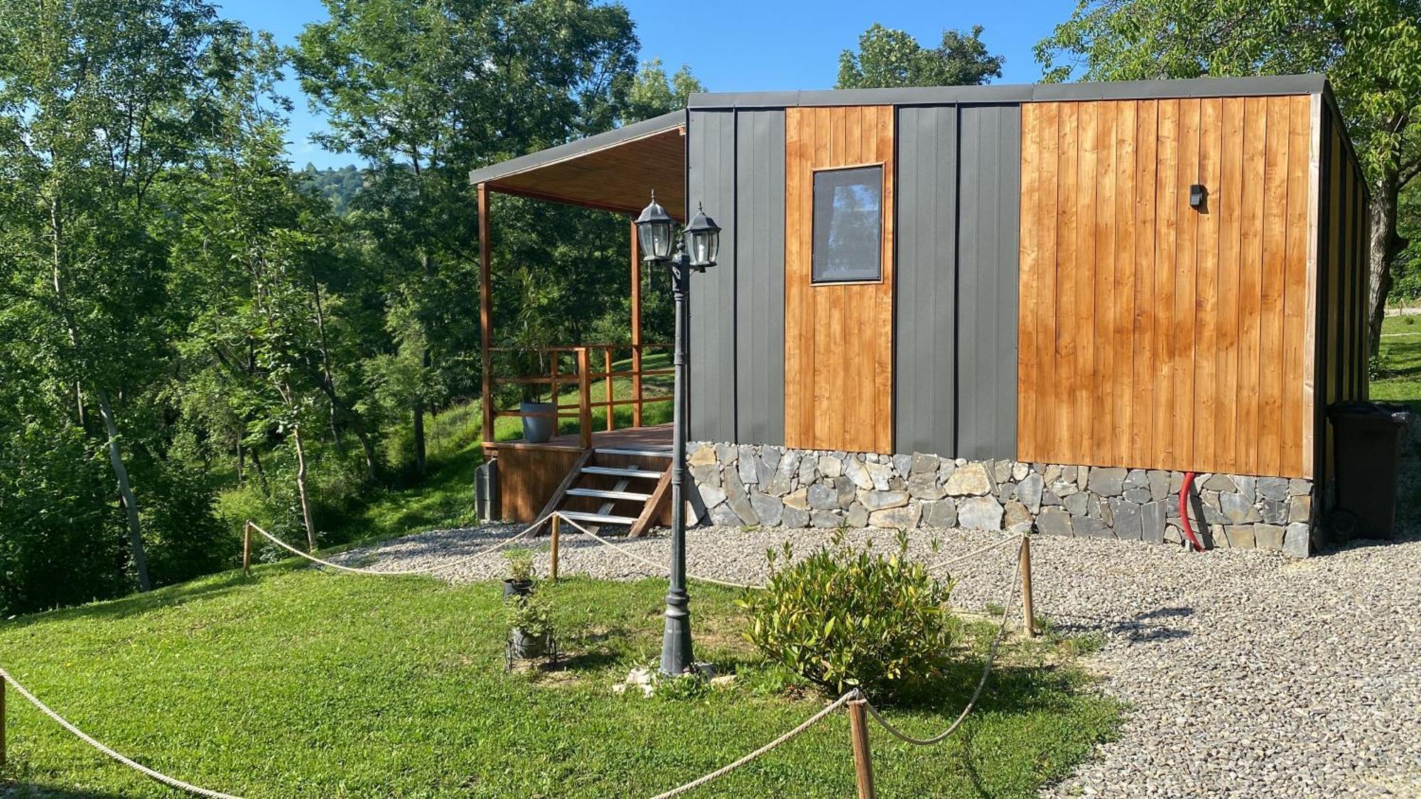 Villa Casutele Din Poienita Comarnic Esterno foto